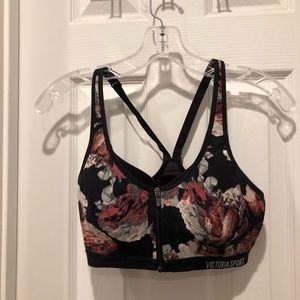 Victoria’s Secret Sports Bra size 32D